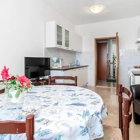 Lovely In With Kitchen * Novi Vinodolski